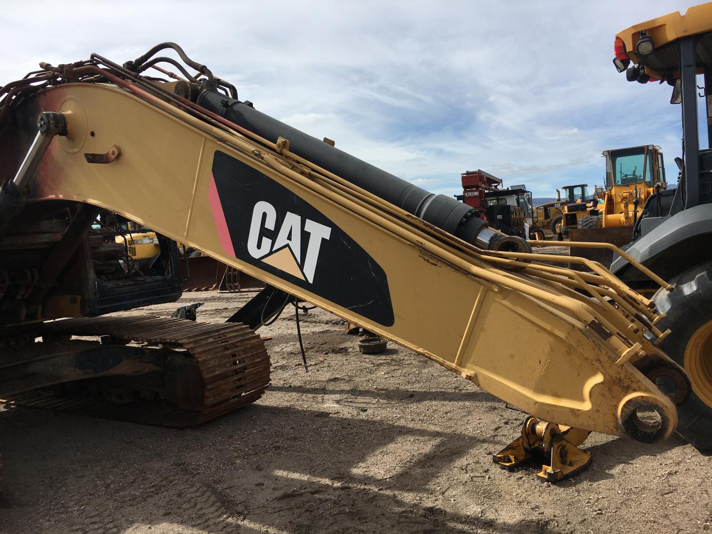 ./imagenes/INVOICE/2019/17081/EXCAVADORA CATERPILLAR 320E (15).JPG